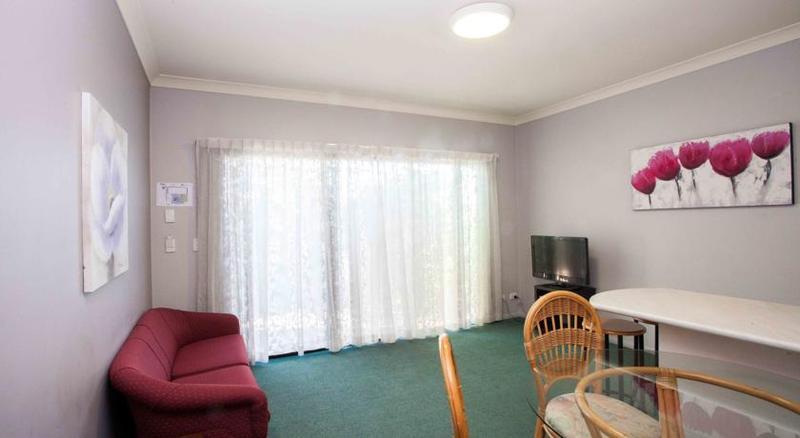 Springwood Motor Inn Экстерьер фото
