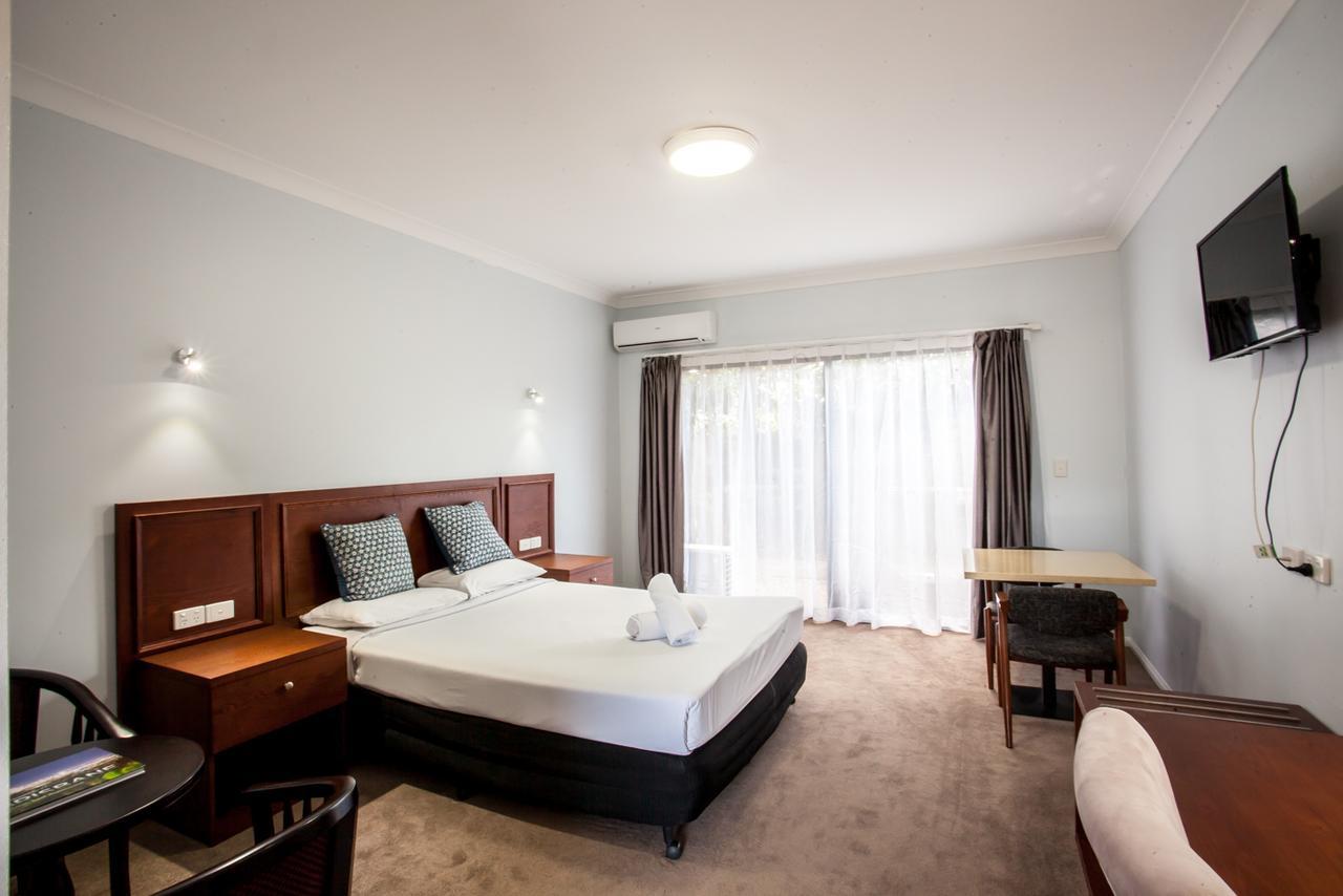 Springwood Motor Inn Экстерьер фото