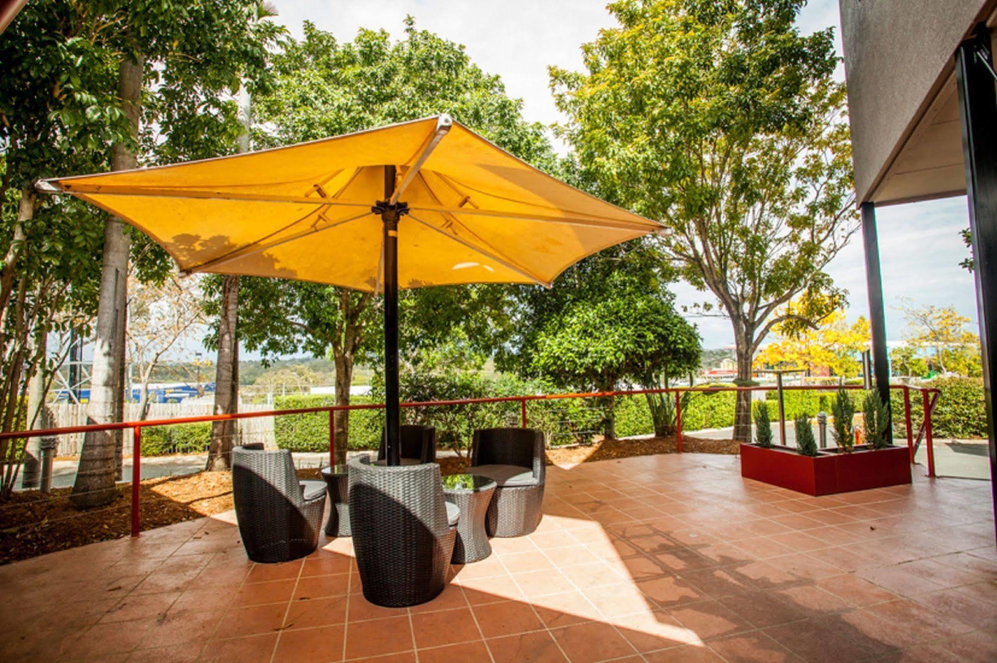 Springwood Motor Inn Экстерьер фото