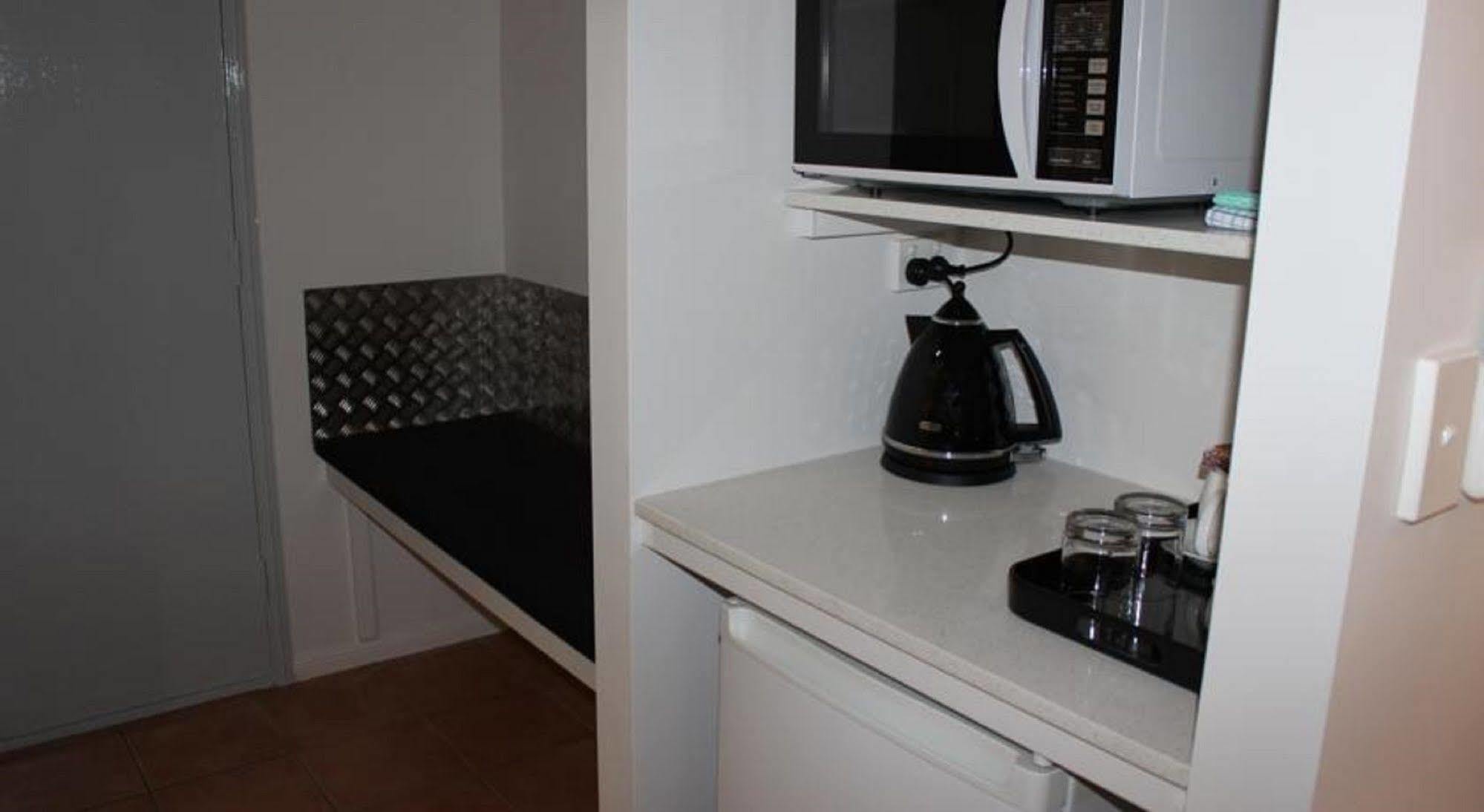 Springwood Motor Inn Экстерьер фото