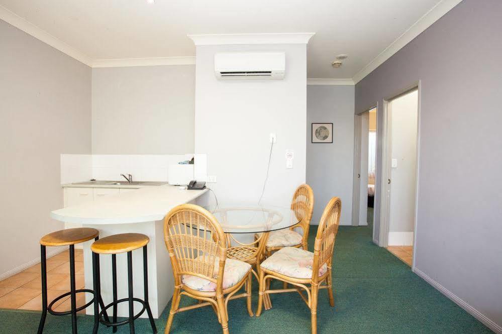 Springwood Motor Inn Экстерьер фото