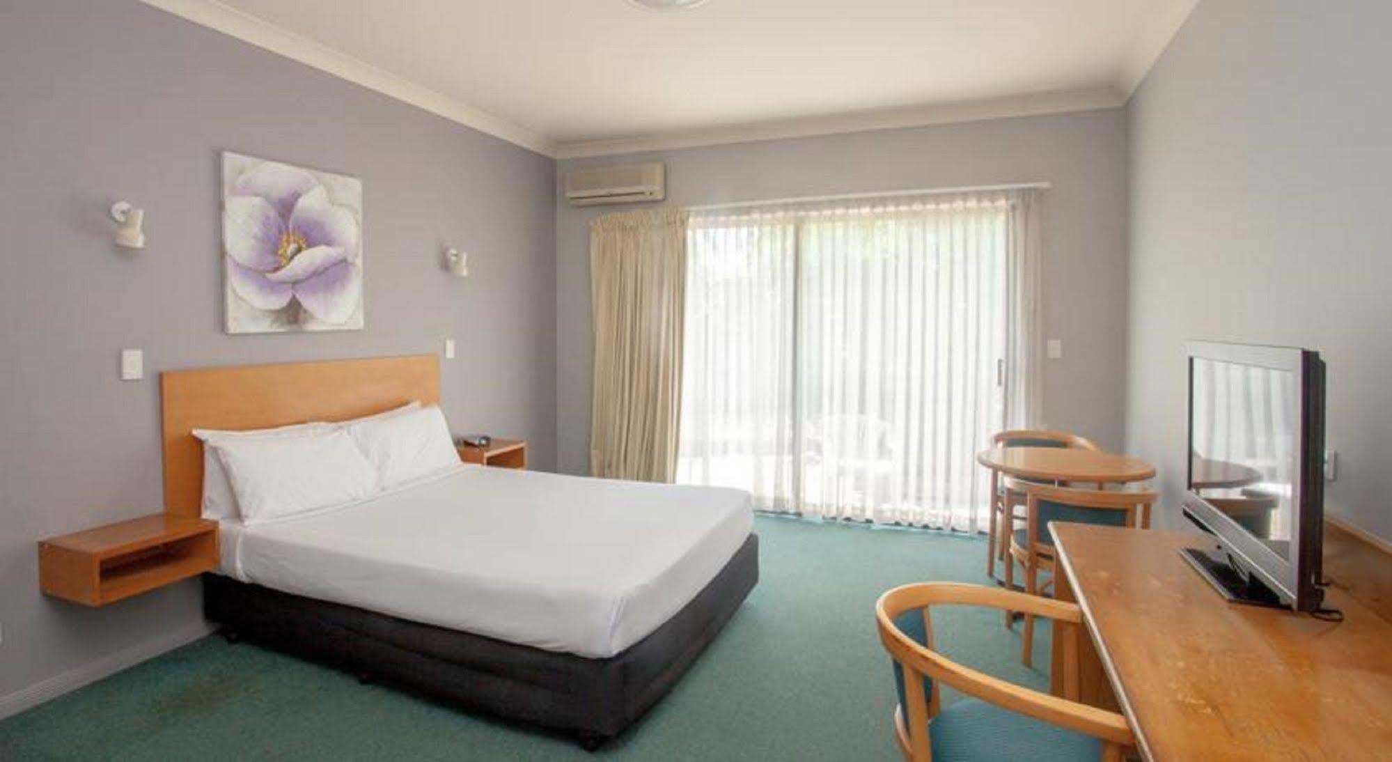 Springwood Motor Inn Экстерьер фото